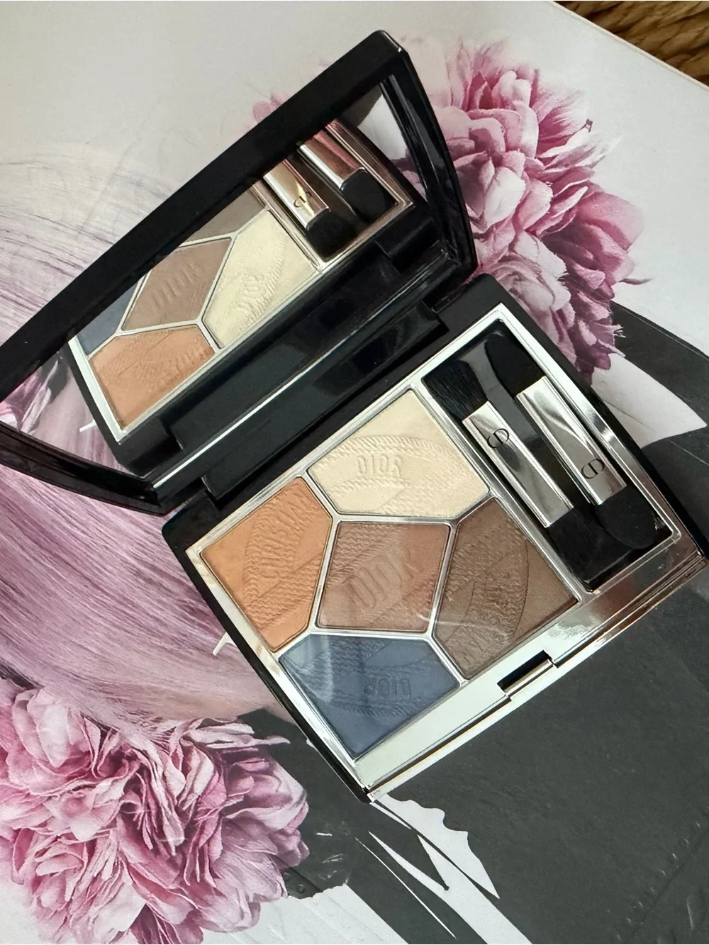 Dior compact palette